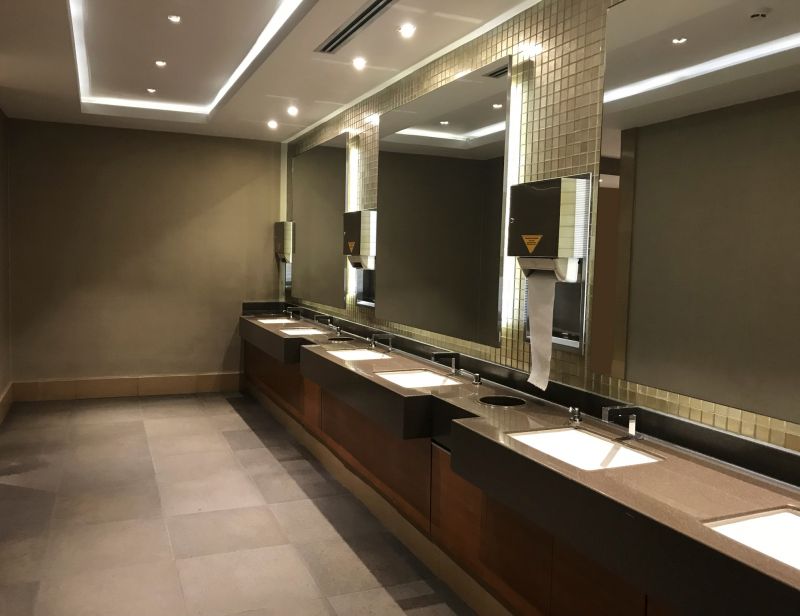 Contemporary Bathroom Features
